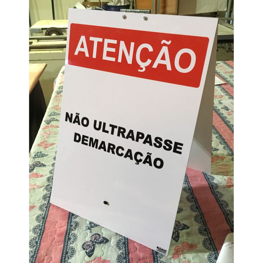 CAV 07 - Cavalete PVC Dobrável CAV 07 - Cavalete PVC Dobrável